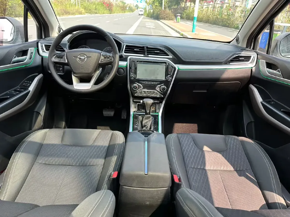 2018 HaiMa S5 Young Edition 1.6L 122HP L4 CVT,autocango,china used car exporter,china ev exporter,chinese used car exporter,chinese used ev exporter