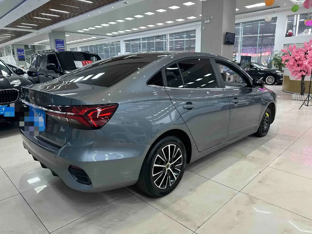 2021 Roewe i5 1.5L 120HP L4 CVT,autocango,china used car exporter,china ev exporter,chinese used car exporter,chinese used ev exporter