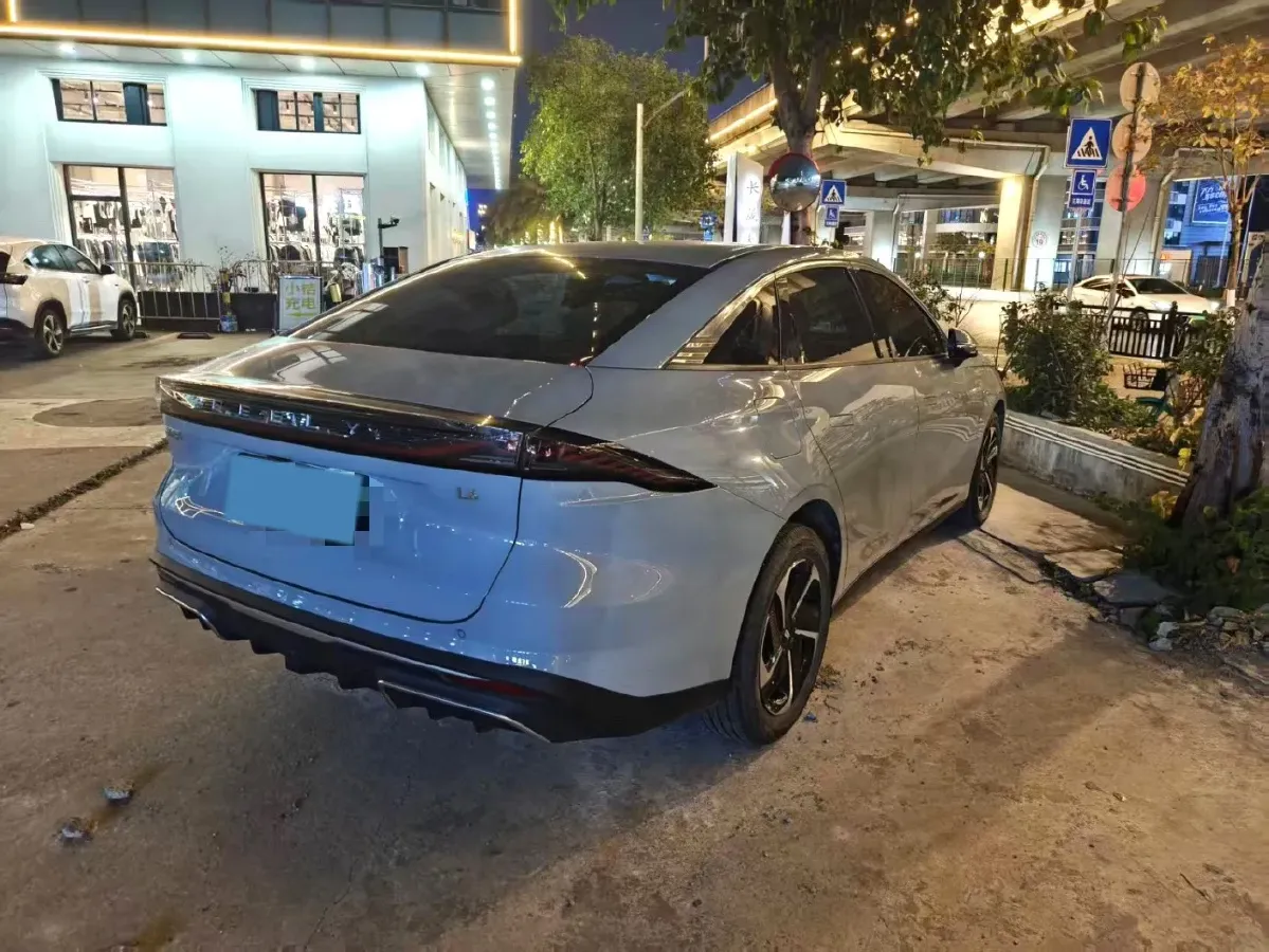 2024 Geely Galaxy L6 1.5T 163HP L4 3DHT PHEV,autocango,china used car exporter,china ev exporter,chinese used car exporter,chinese used ev exporter