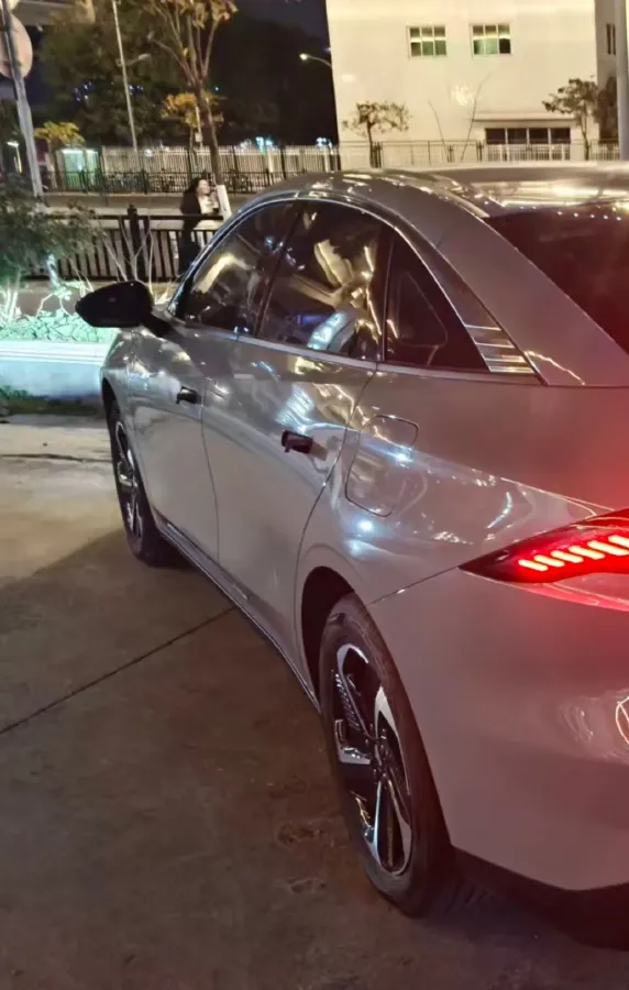 2024 Geely Galaxy L6 1.5T 163HP L4 3DHT PHEV,autocango,china used car exporter,china ev exporter,chinese used car exporter,chinese used ev exporter