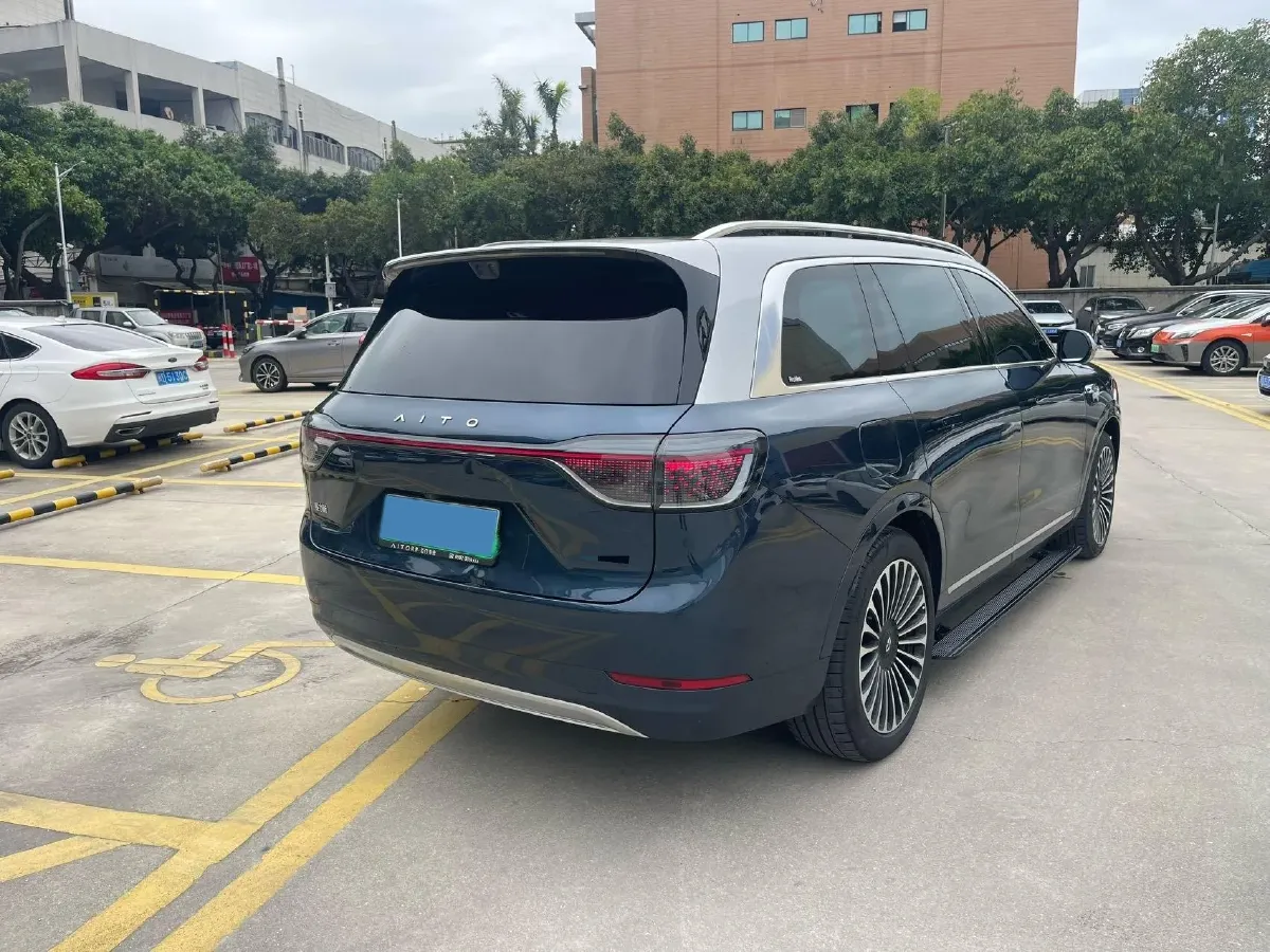 2025 AITO AITO M9 REEV 160HP REEV 52KWH,autocango,china used car exporter,china ev exporter,chinese used car exporter,chinese used ev exporter