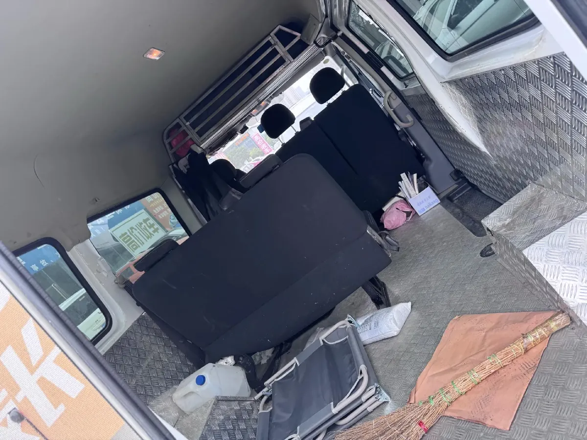 2019 MAXUS XinTu V80 2.5T 136HP L4 6MT,autocango,china used car exporter,china ev exporter,chinese used car exporter,chinese used ev exporter