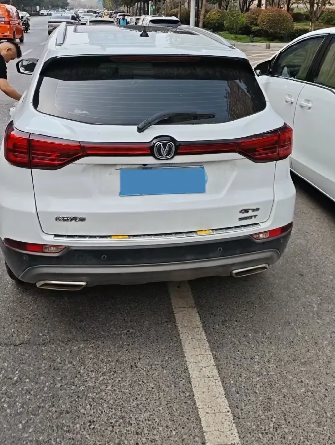 2021 ChangAn CS75 1.5T 178HP L4 7DCT,autocango,china used car exporter,china ev exporter,chinese used car exporter,chinese used ev exporter