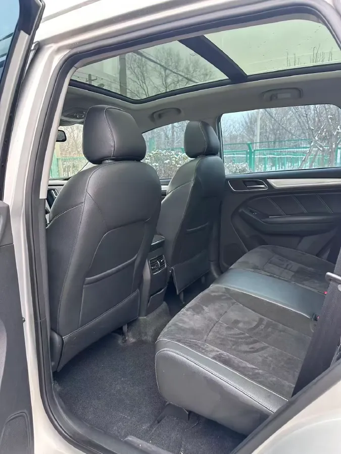 2017 Roewe RX5 BEV 48.3KWH,autocango,china used car exporter,china ev exporter,chinese used car exporter,chinese used ev exporter