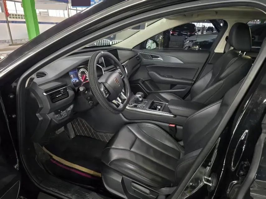 2022 HongQi H5 1.5T 169HP L4 7DCT,autocango,china used car exporter,china ev exporter,chinese used car exporter,chinese used ev exporter