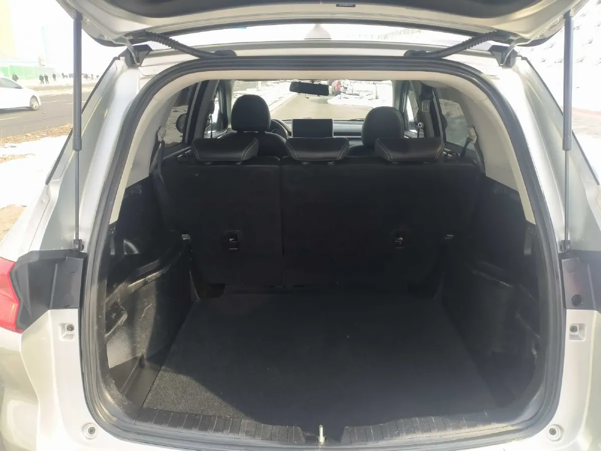 2021 Haval M6 1.5T 150HP L4 6MT,autocango,china used car exporter,china ev exporter,chinese used car exporter,chinese used ev exporter