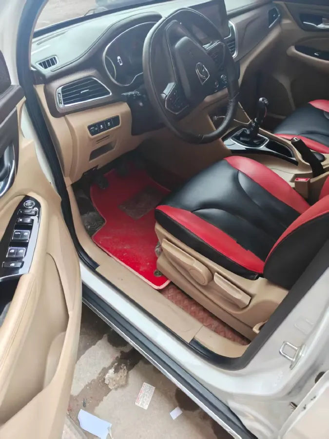 2017 BaoJun 730 1.5T 150HP L4 6MT,autocango,china used car exporter,china ev exporter,chinese used car exporter,chinese used ev exporter