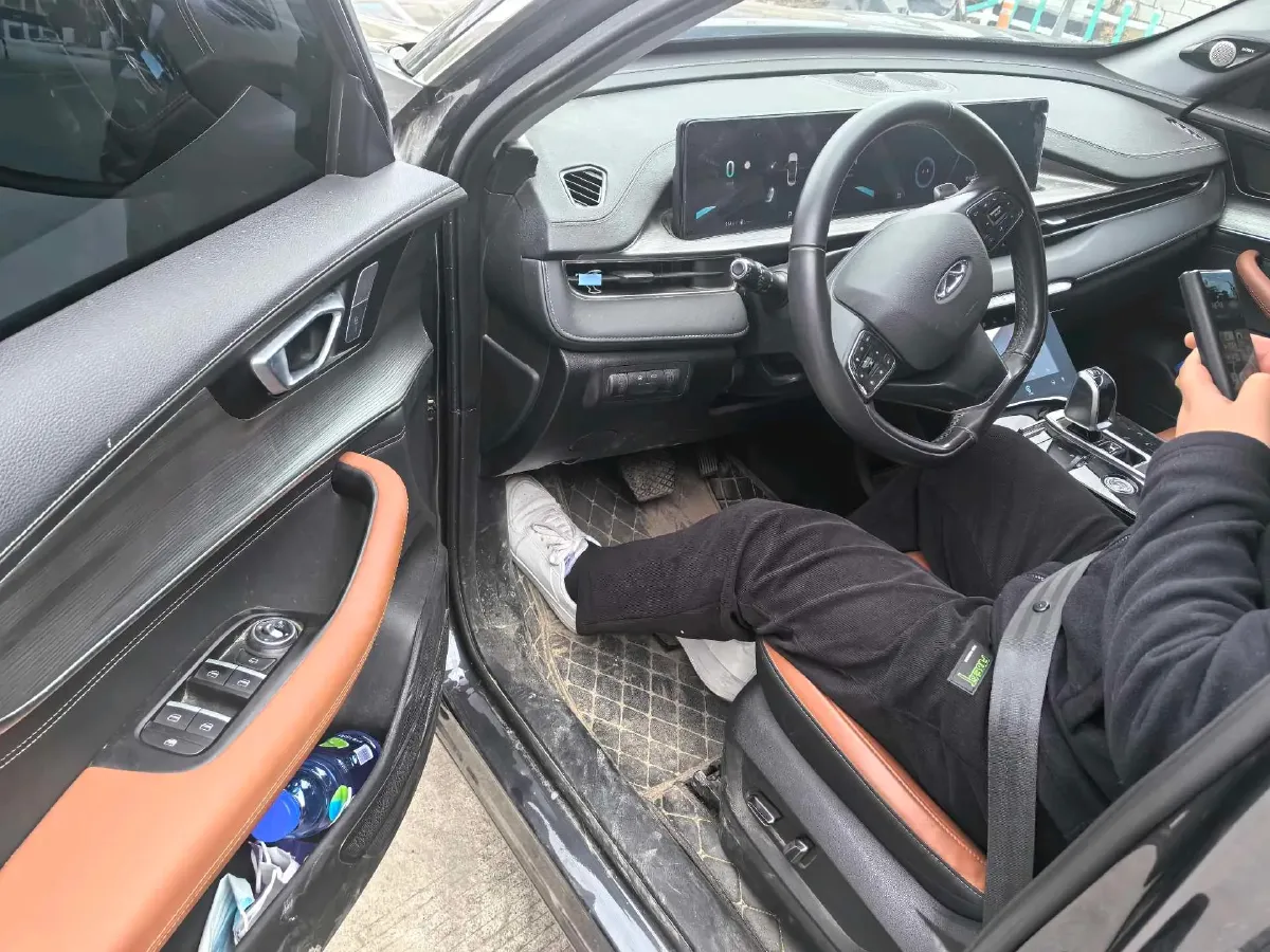 2022 Chery Tiggo 8 Plus 2.0T 254HP L4 7DCT,autocango,china used car exporter,china ev exporter,chinese used car exporter,chinese used ev exporter