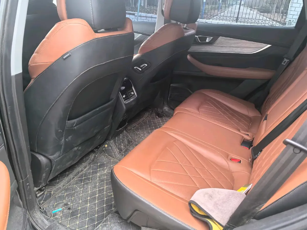 2022 Chery Tiggo 8 Plus 2.0T 254HP L4 7DCT,autocango,china used car exporter,china ev exporter,chinese used car exporter,chinese used ev exporter