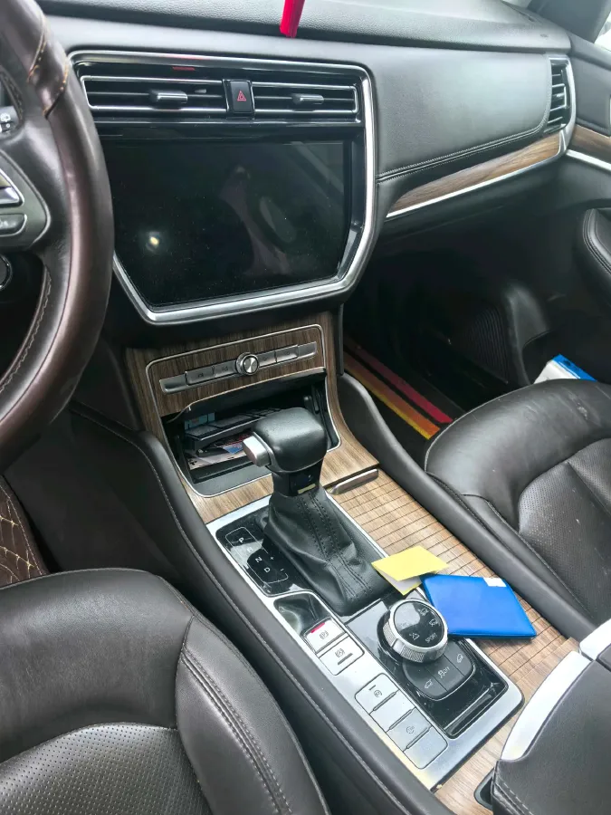 2019 Roewe RX8 2.0T 222HP L4 6AT,autocango,china used car exporter,china ev exporter,chinese used car exporter,chinese used ev exporter