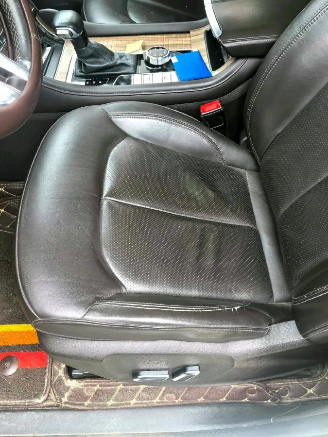 2019 Roewe RX8 2.0T 222HP L4 6AT,autocango,china used car exporter,china ev exporter,chinese used car exporter,chinese used ev exporter