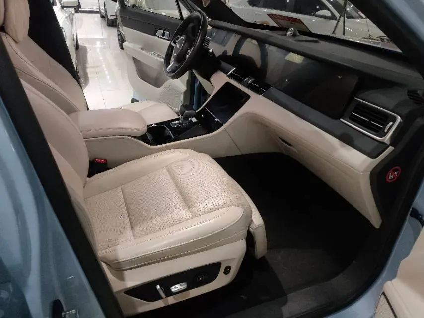 2021 Li ONE Range Extended 131HP REEV 40.5KWH,autocango,china used car exporter,china ev exporter,chinese used car exporter,chinese used ev exporter