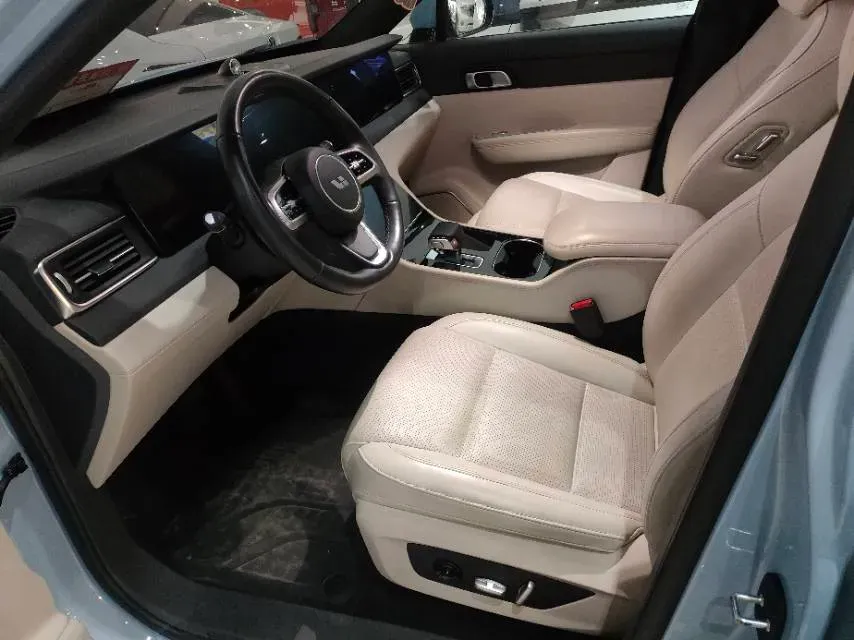 2021 Li ONE Range Extended 131HP REEV 40.5KWH,autocango,china used car exporter,china ev exporter,chinese used car exporter,chinese used ev exporter