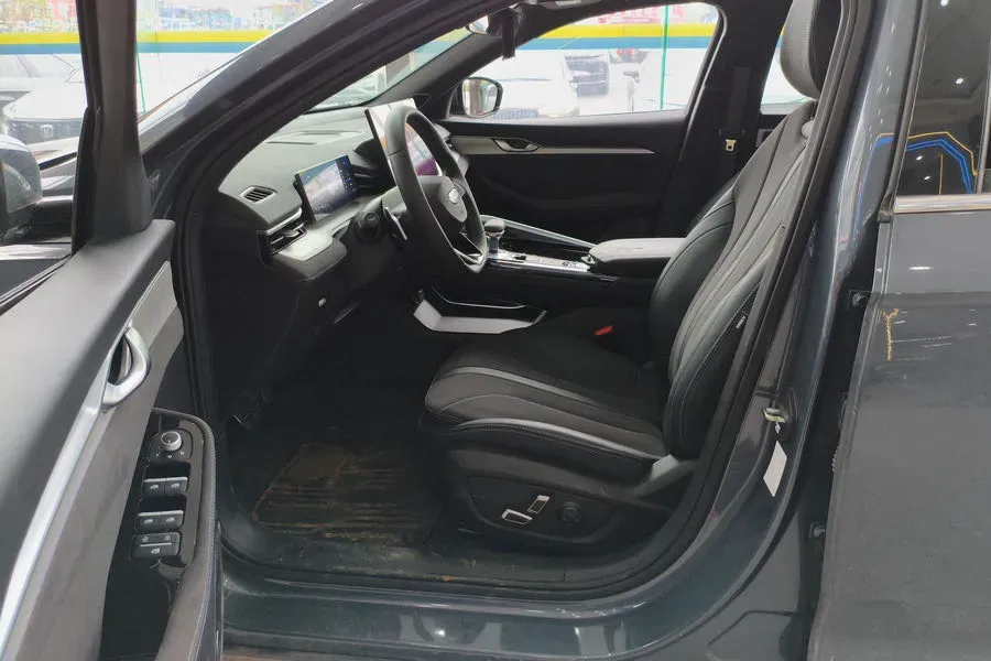 2025 Geely Preface 2.0T 238HP L4 8AT,autocango,china used car exporter,china ev exporter,chinese used car exporter,chinese used ev exporter