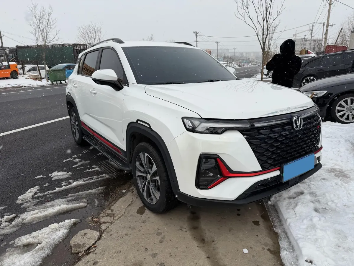 2021 ChangAn CS35 Plus 1.4T 160HP L4 7DCT,autocango,china used car exporter,china ev exporter,chinese used car exporter,chinese used ev exporter