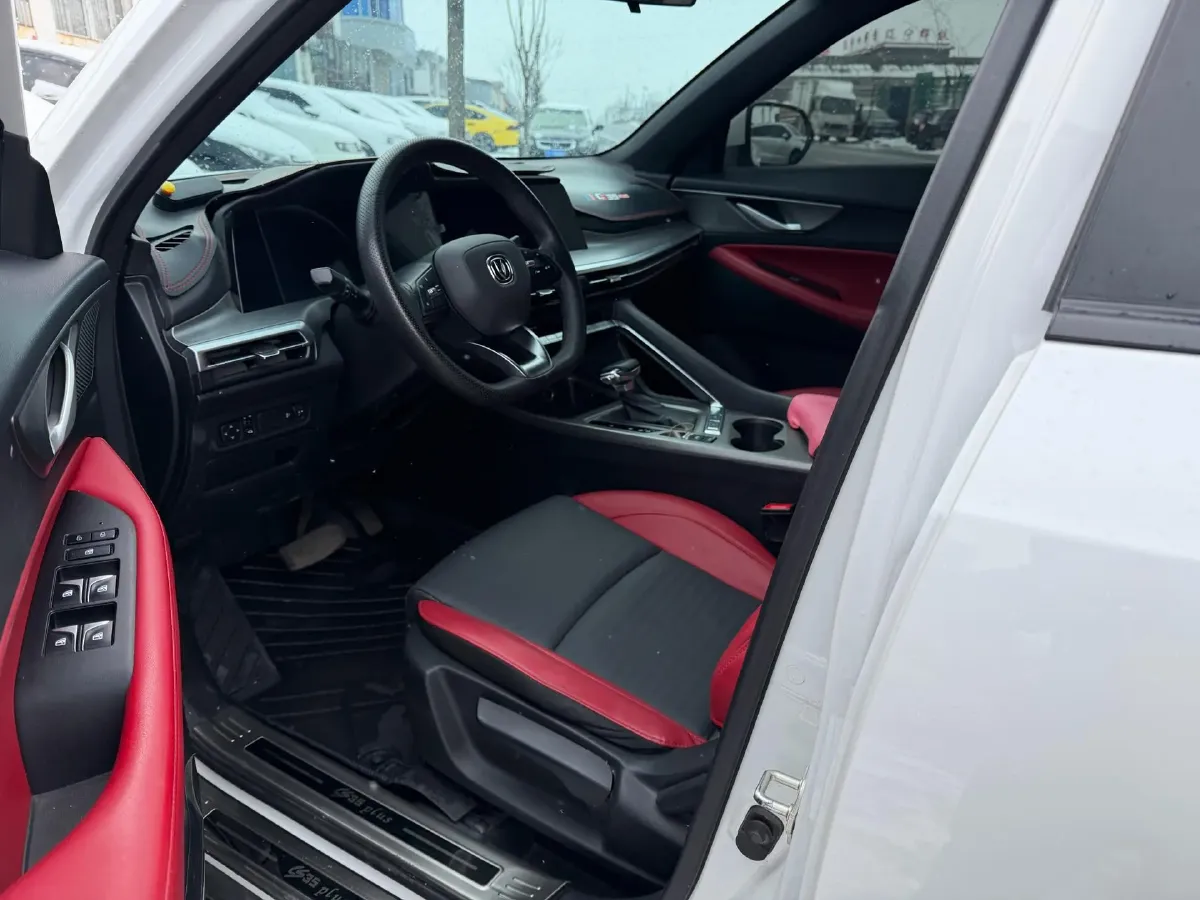 2021 ChangAn CS35 Plus 1.4T 160HP L4 7DCT,autocango,china used car exporter,china ev exporter,chinese used car exporter,chinese used ev exporter