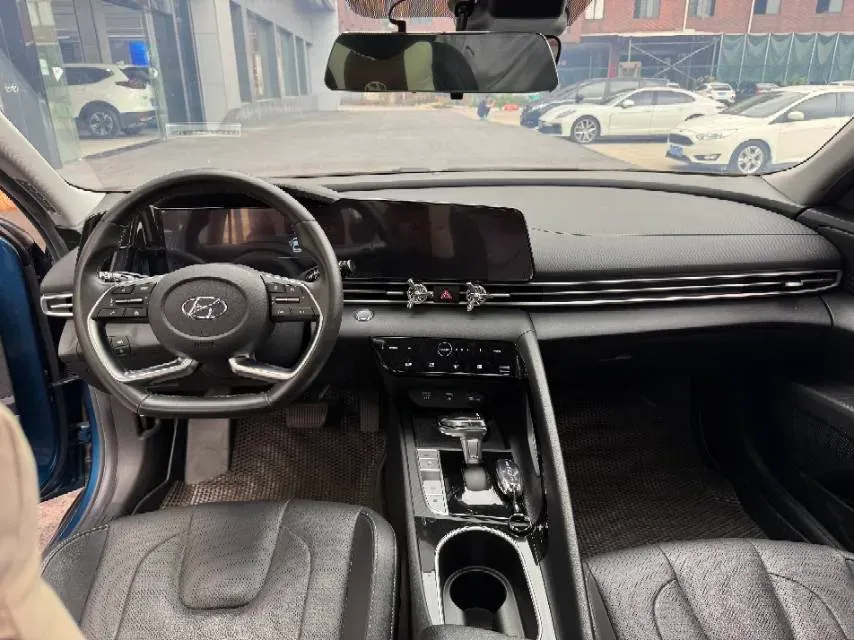 2021 Hyundai Elantra 1.5L 115HP L4 CVT,autocango,china used car exporter,china ev exporter,chinese used car exporter,chinese used ev exporter