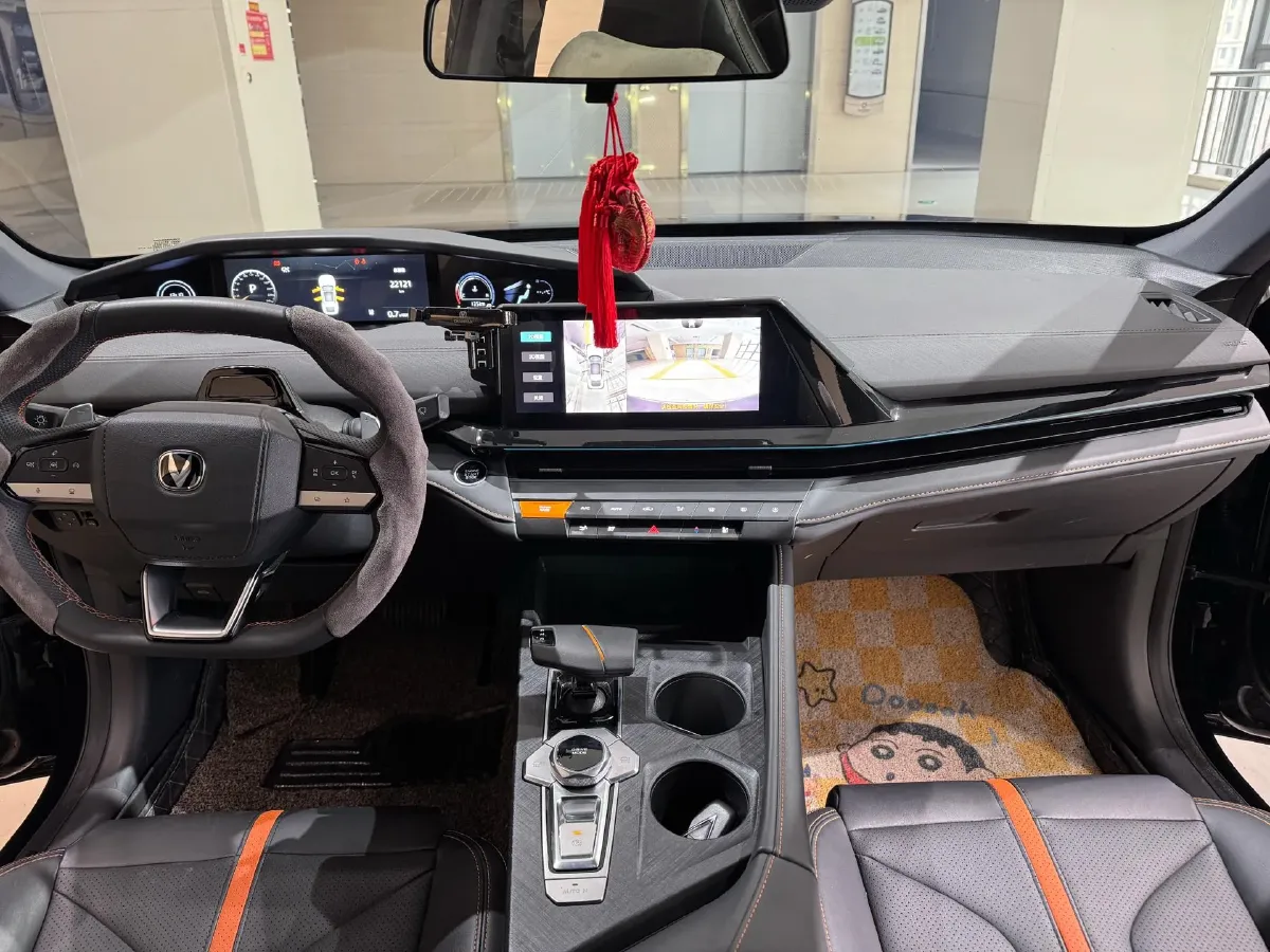 2024 ChangAn UNI-V 1.5T 188HP L4 7DCT,autocango,china used car exporter,china ev exporter,chinese used car exporter,chinese used ev exporter