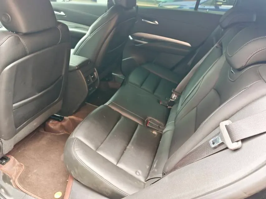 2022 Cadillac XT4 2.0T 237HP L4 9AT,autocango,china used car exporter,china ev exporter,chinese used car exporter,chinese used ev exporter