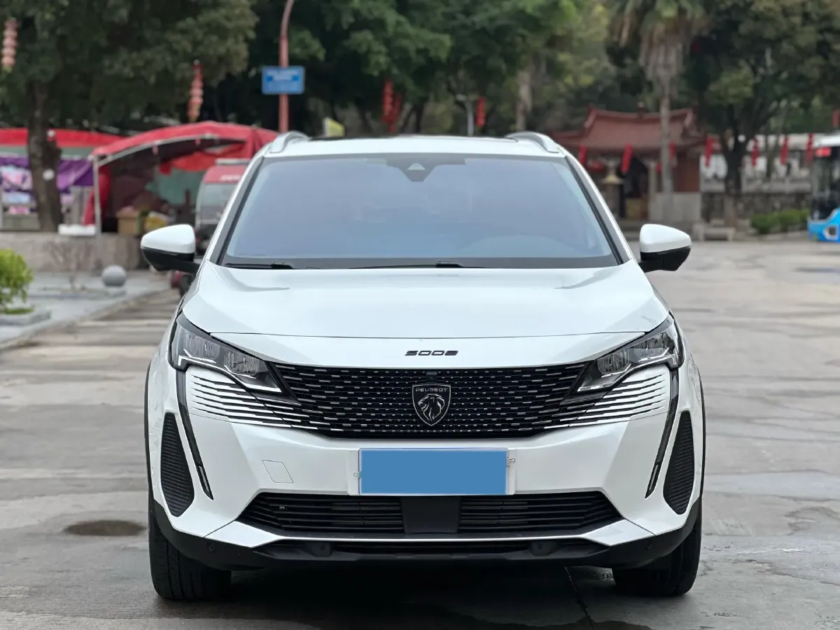 2025 Peugeot 5008 1.8T 211HP L4 8AT,autocango,china used car exporter,china ev exporter,chinese used car exporter,chinese used ev exporter