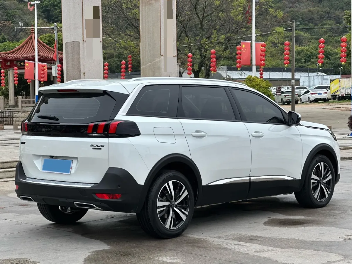 2025 Peugeot 5008 1.8T 211HP L4 8AT,autocango,china used car exporter,china ev exporter,chinese used car exporter,chinese used ev exporter
