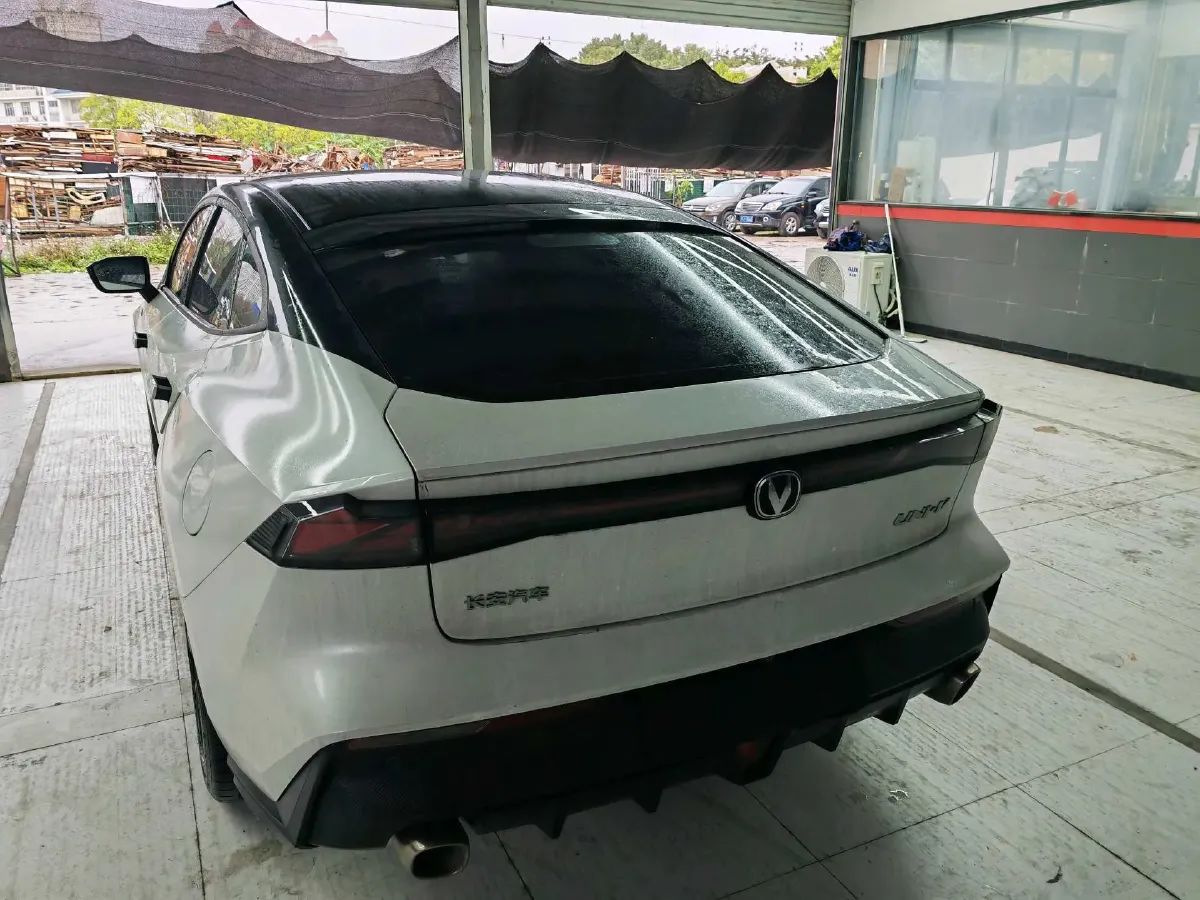 2023 ChangAn UNI-V iDD 1.5T 170HP L4 6TCT PHEV 18.4KWH,autocango,china used car exporter,china ev exporter,chinese used car exporter,chinese used ev exporter