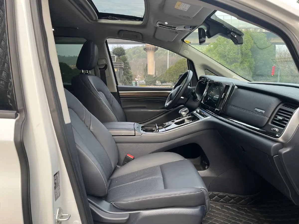 2021 GAC Trumpchi M8 2.0T 252HP L4 8AT,autocango,china used car exporter,china ev exporter,chinese used car exporter,chinese used ev exporter