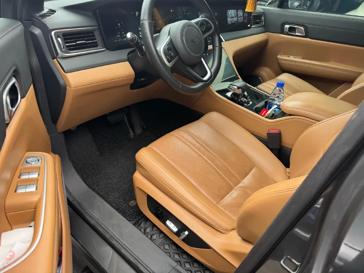 2020 Li ONE Range Extended 131HP REEV 40.5KWH,autocango,china used car exporter,china ev exporter,chinese used car exporter,chinese used ev exporter