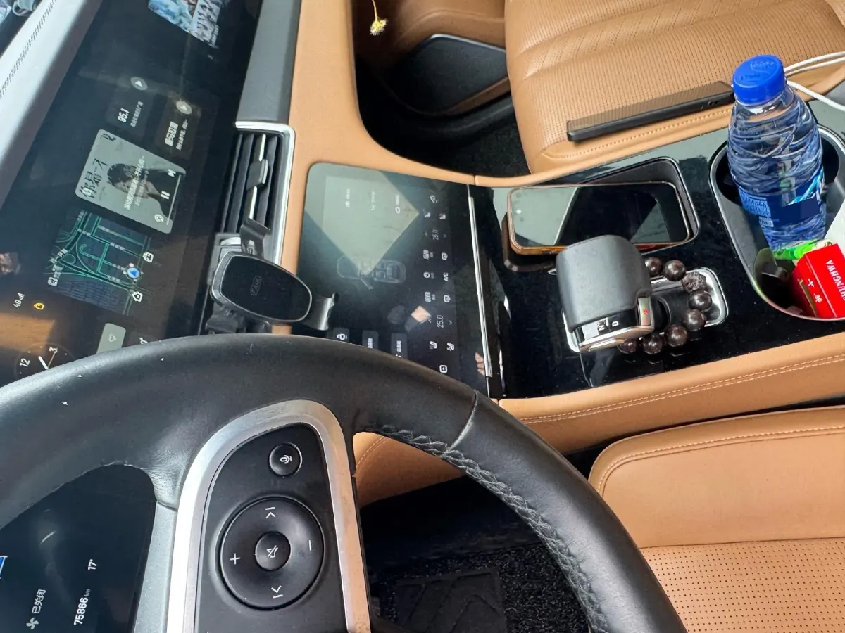 2020 Li ONE Range Extended 131HP REEV 40.5KWH,autocango,china used car exporter,china ev exporter,chinese used car exporter,chinese used ev exporter