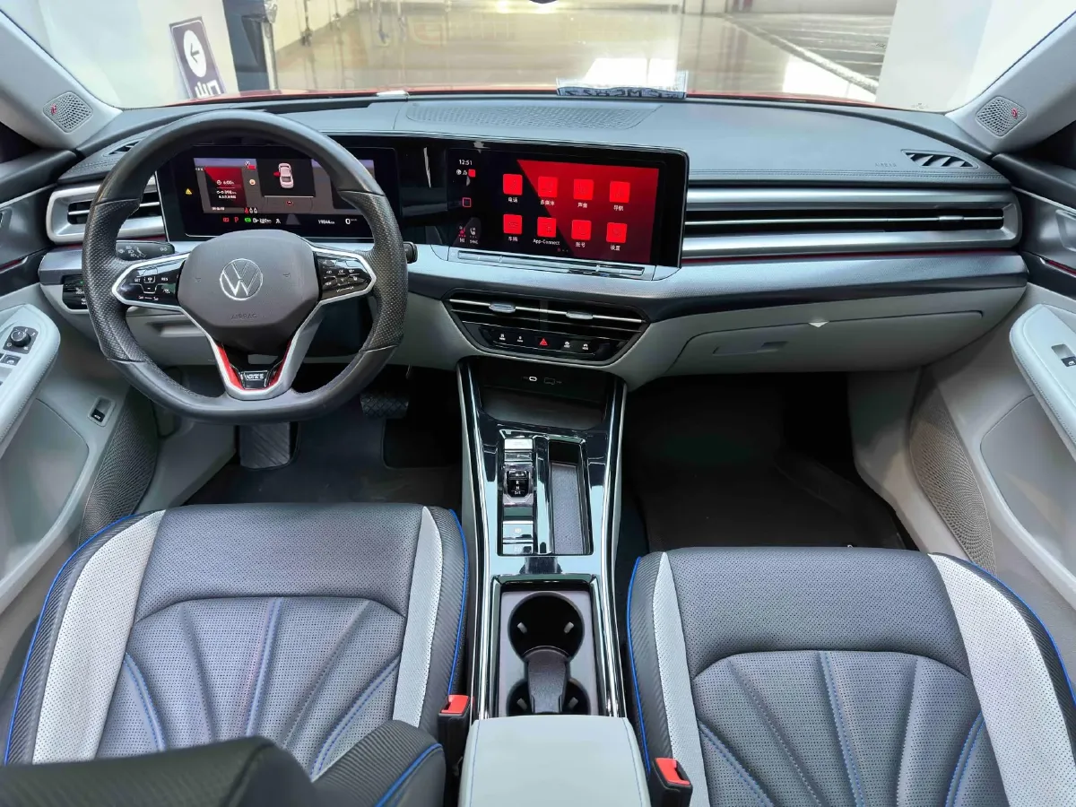 2022 Skoda Superb 2.0T 186HP L4 7DCT,autocango,china used car exporter,china ev exporter,chinese used car exporter,chinese used ev exporter