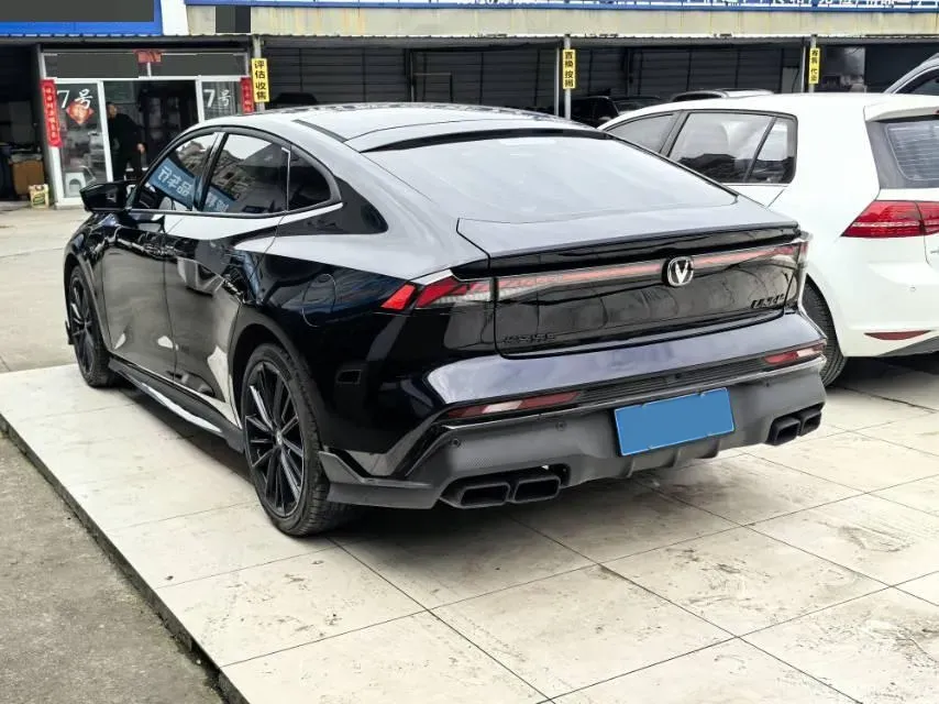 2024 ChangAn UNI-V 1.5T 188HP L4 7DCT,autocango,china used car exporter,china ev exporter,chinese used car exporter,chinese used ev exporter