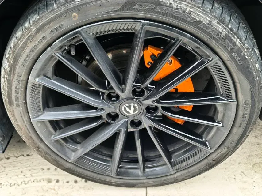 2024 ChangAn UNI-V 1.5T 188HP L4 7DCT,autocango,china used car exporter,china ev exporter,chinese used car exporter,chinese used ev exporter