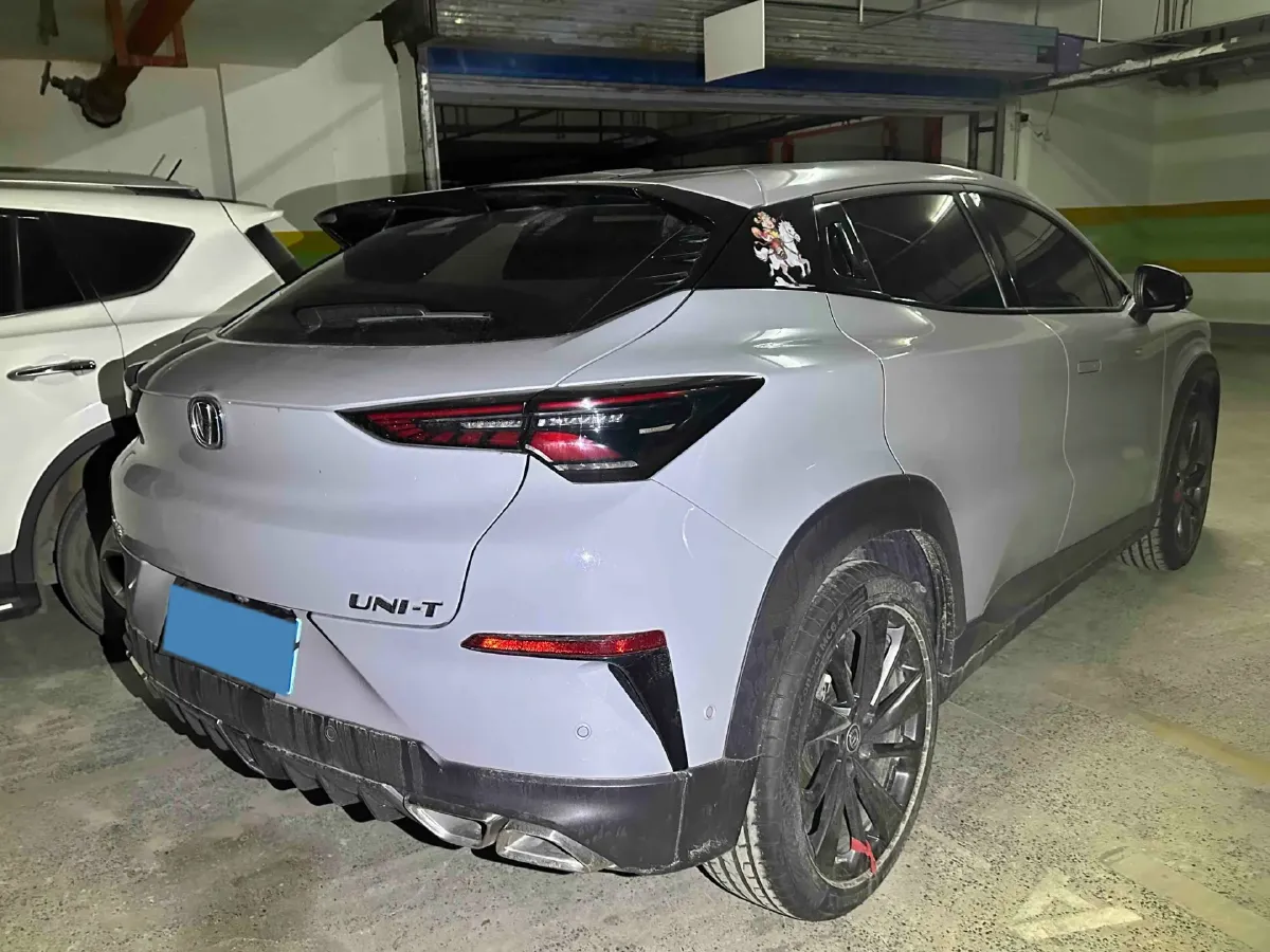 2020 ChangAn UNI-T 1.5T 180HP L4 7DCT,autocango,china used car exporter,china ev exporter,chinese used car exporter,chinese used ev exporter