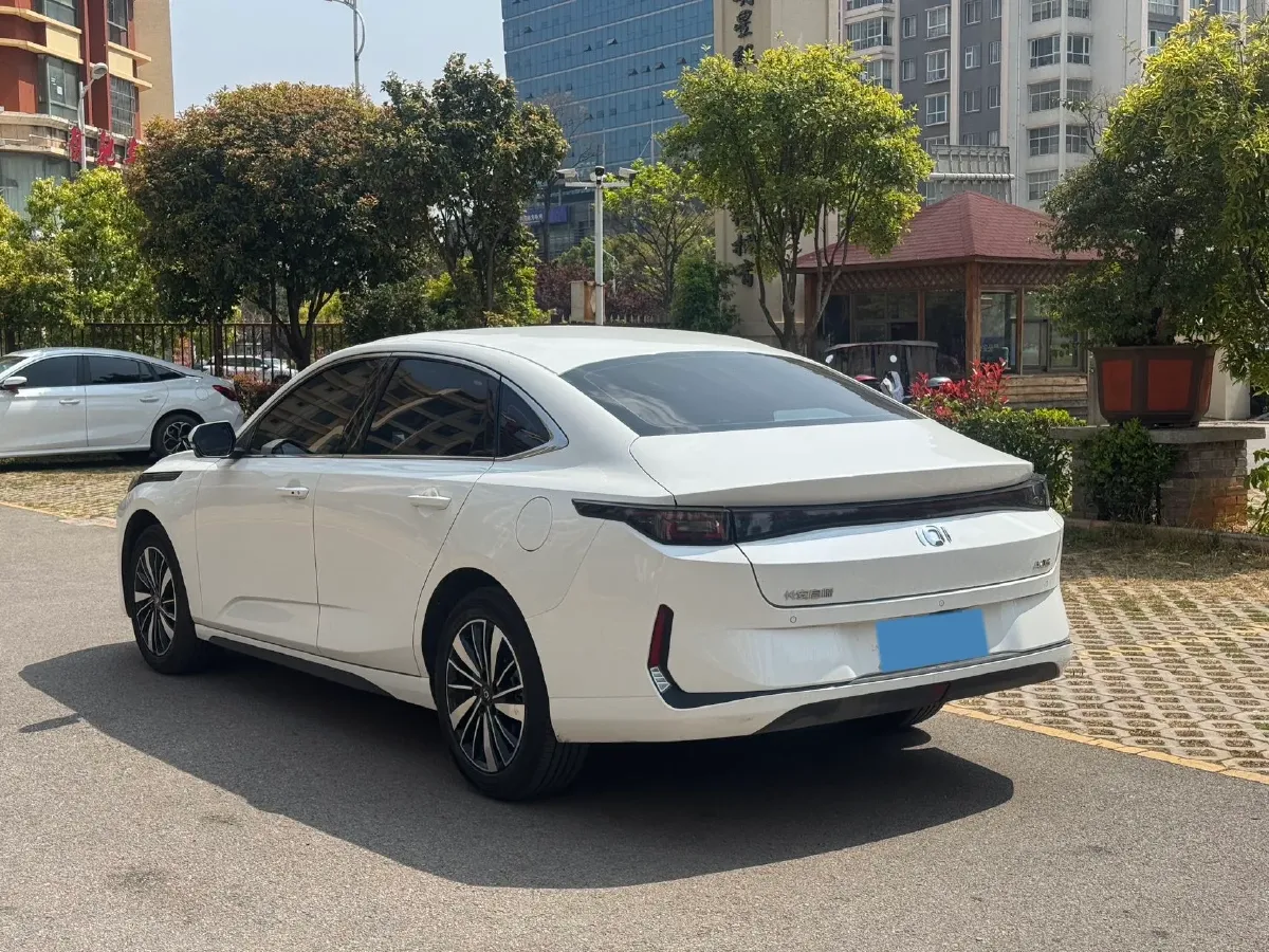 2024 ChangAn QiYuan A05 1.5L 110HP L4 E-CVT PHEV 18.99KWH,autocango,china used car exporter,china ev exporter,chinese used car exporter,chinese used ev exporter