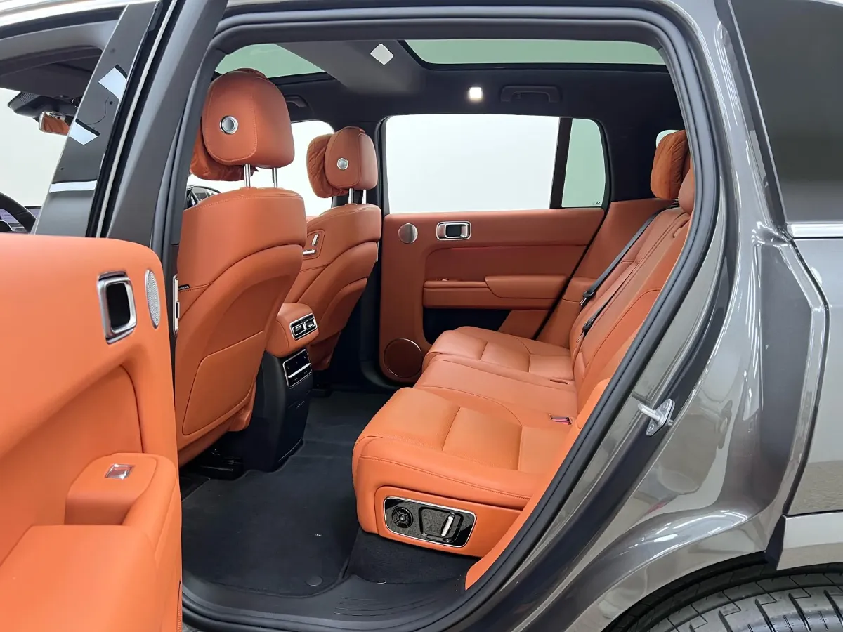 2023 Li L7 Range Extended 154HP REEV 40.9KWH,autocango,china used car exporter,china ev exporter,chinese used car exporter,chinese used ev exporter