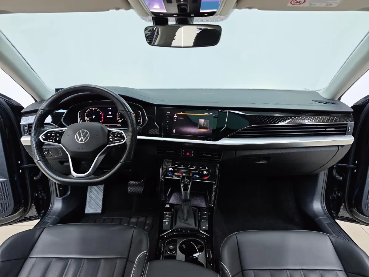 2023 Volkswagen Passat 2.0T 186HP L4 7DCT,autocango,china used car exporter,china ev exporter,chinese used car exporter,chinese used ev exporter