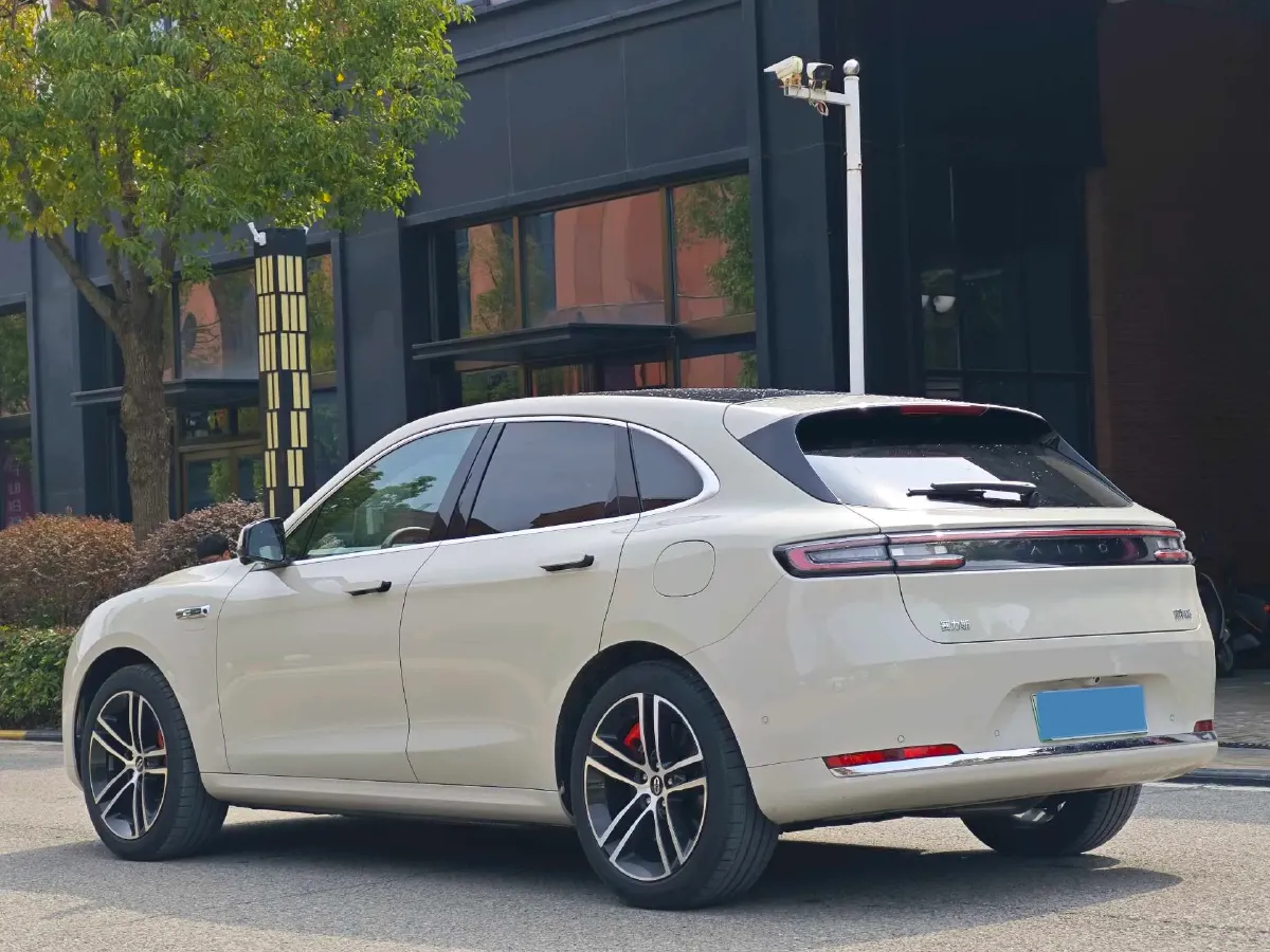 2025 AITO AITO M5 1.5T 152HP L4 REEV 42KWH,autocango,china used car exporter,china ev exporter,chinese used car exporter,chinese used ev exporter