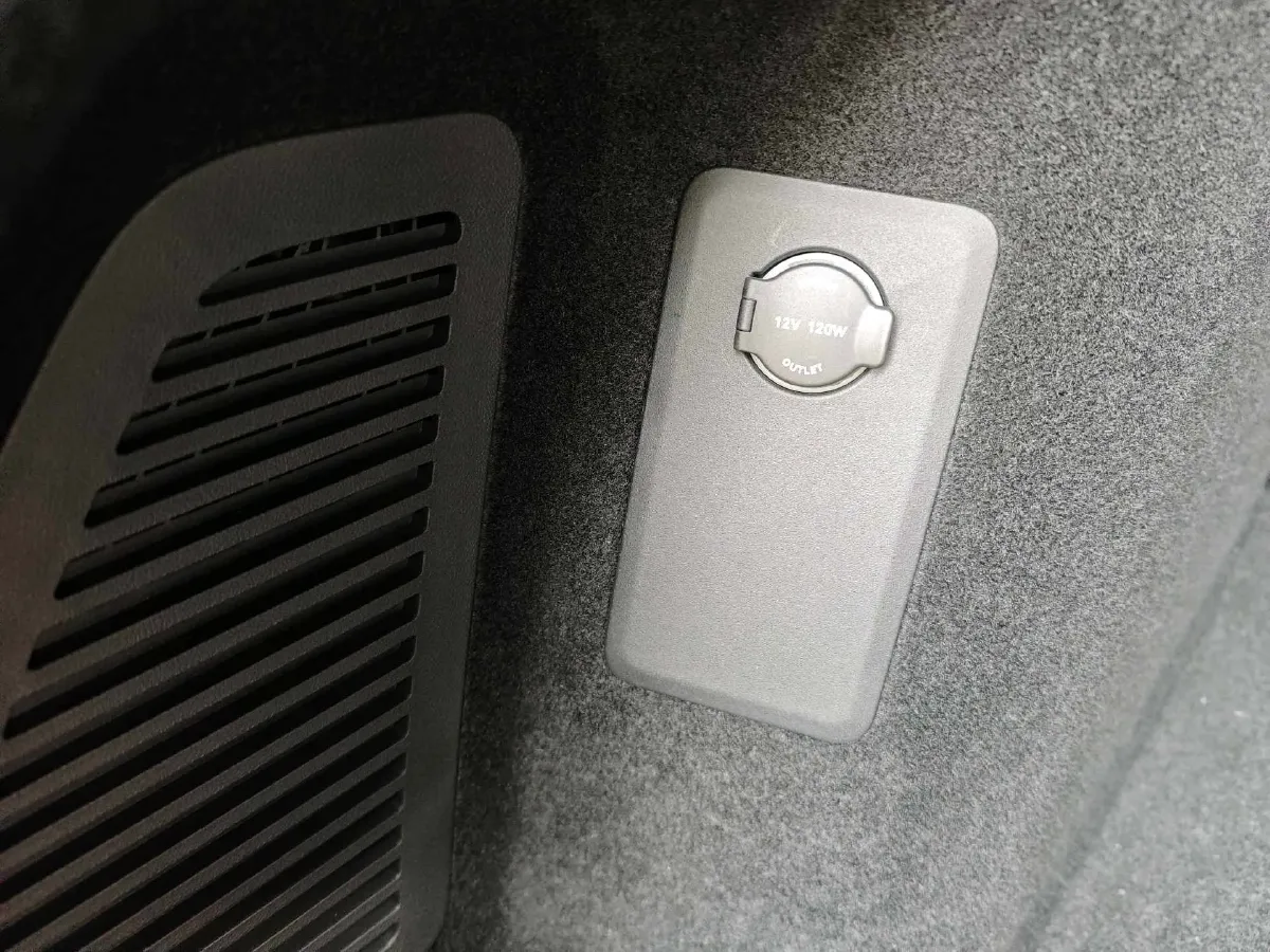 2025 AITO AITO M5 1.5T 152HP L4 REEV 42KWH,autocango,china used car exporter,china ev exporter,chinese used car exporter,chinese used ev exporter