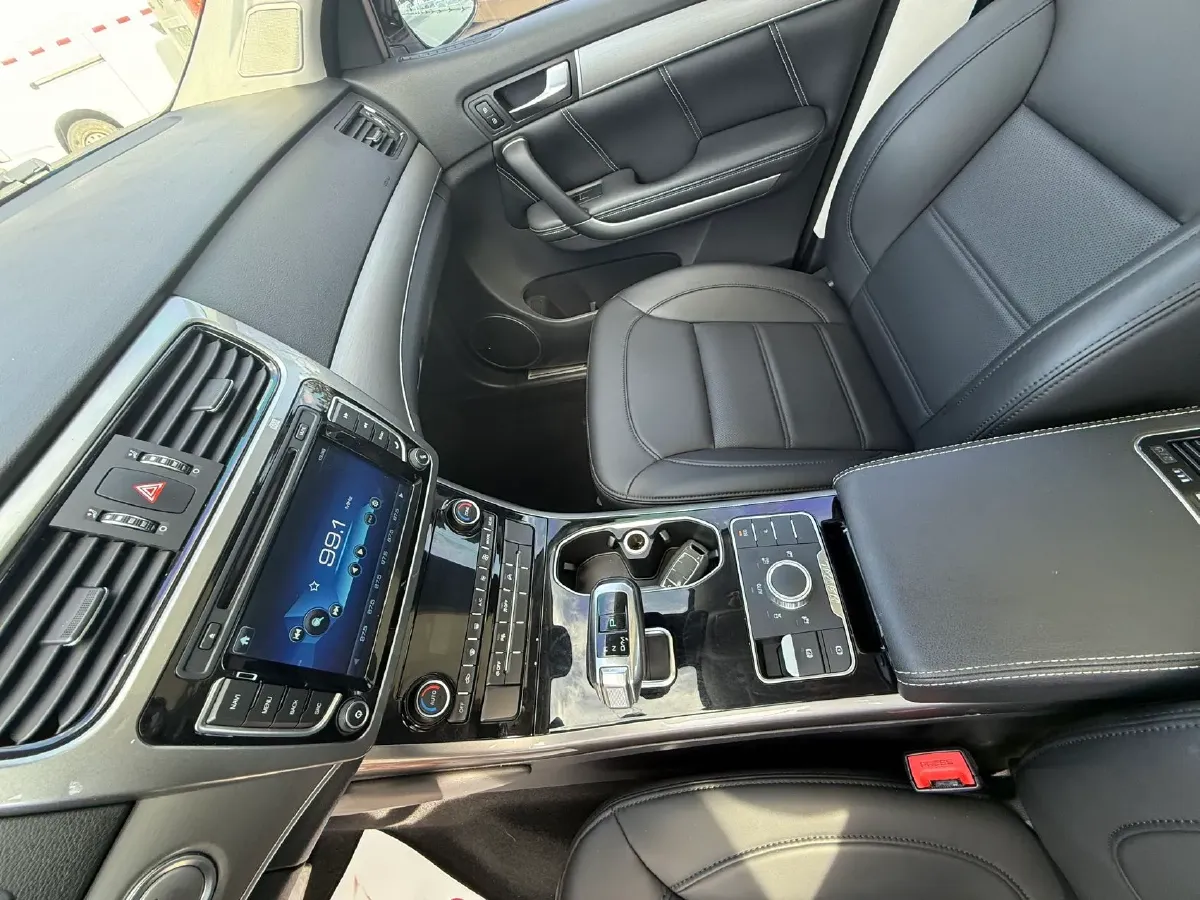 2017 Haval H8 2.0T 252HP L4 8AT,autocango,china used car exporter,china ev exporter,chinese used car exporter,chinese used ev exporter