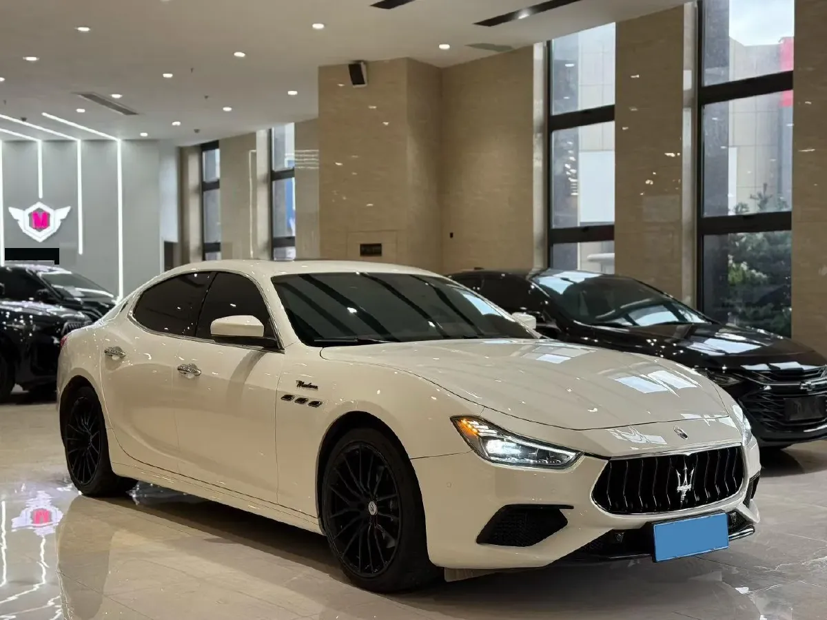 2022 Maserati Ghibli 3.0T 350HP V6 8AT,autocango,china used car exporter,china ev exporter,chinese used car exporter,chinese used ev exporter