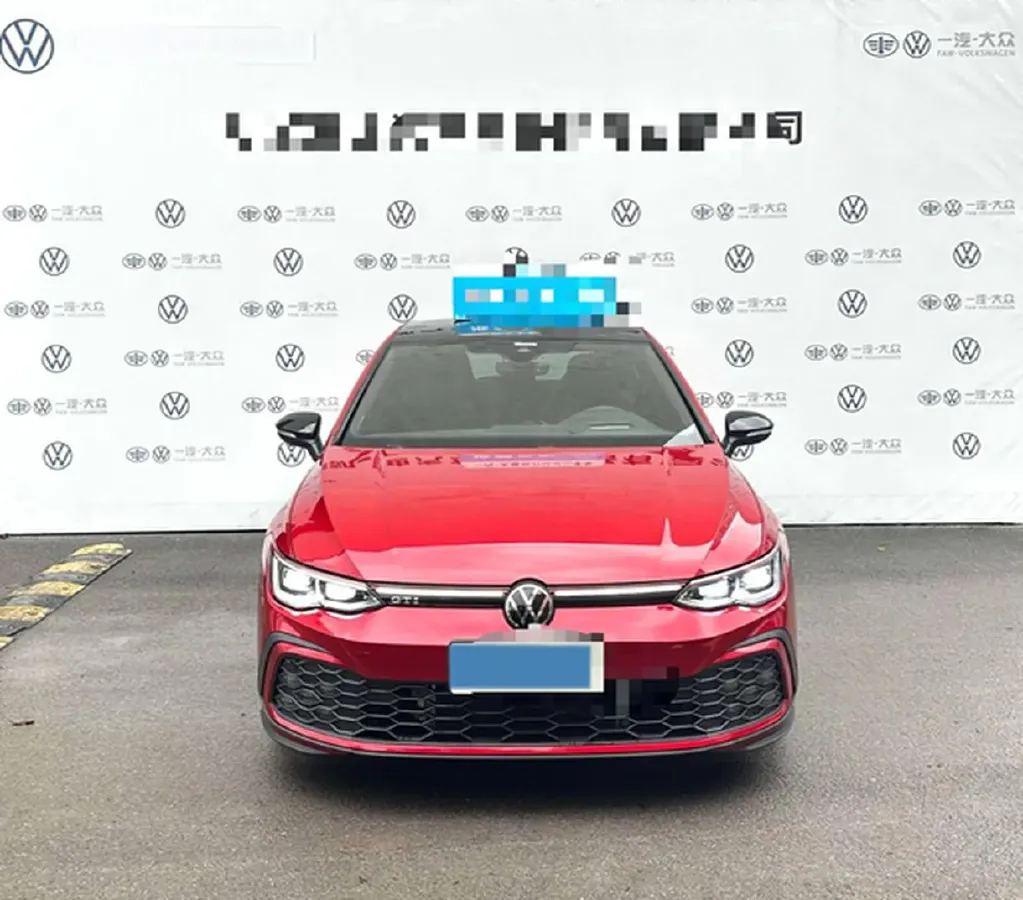 2021 Volkswagen GolfGTI 2.0T 220HP L4 7DCT,autocango,china used car exporter,china ev exporter,chinese used car exporter,chinese used ev exporter