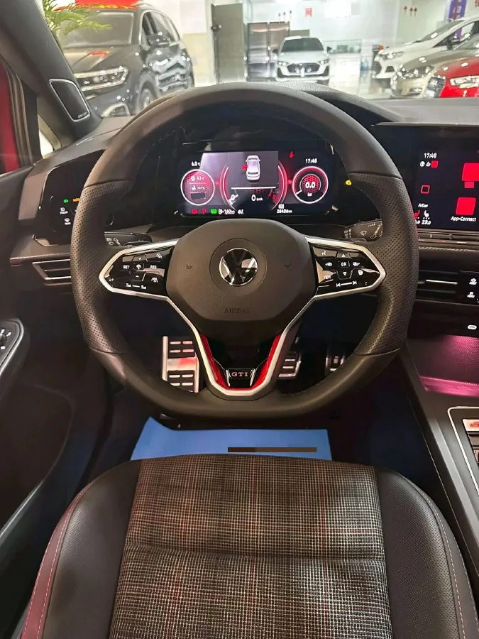 2021 Volkswagen GolfGTI 2.0T 220HP L4 7DCT,autocango,china used car exporter,china ev exporter,chinese used car exporter,chinese used ev exporter