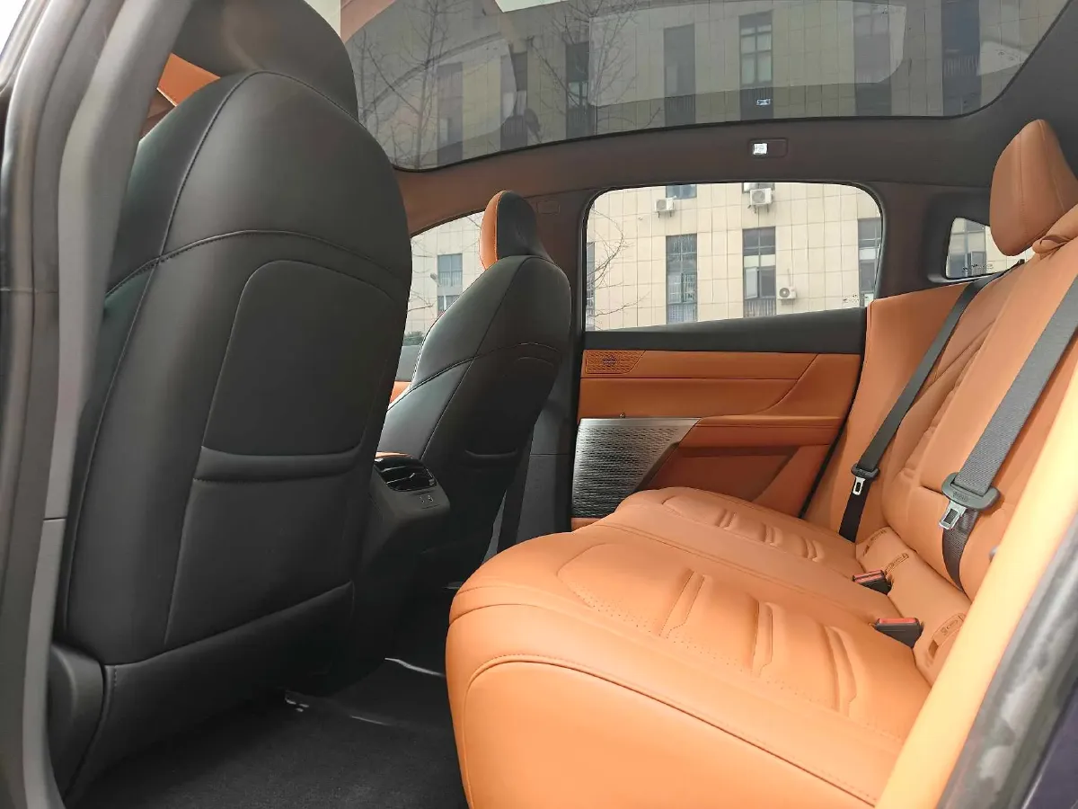 2024 DongFeng eπ eπ007 REEV 105HP REEV 28.4KWH,autocango,china used car exporter,china ev exporter,chinese used car exporter,chinese used ev exporter