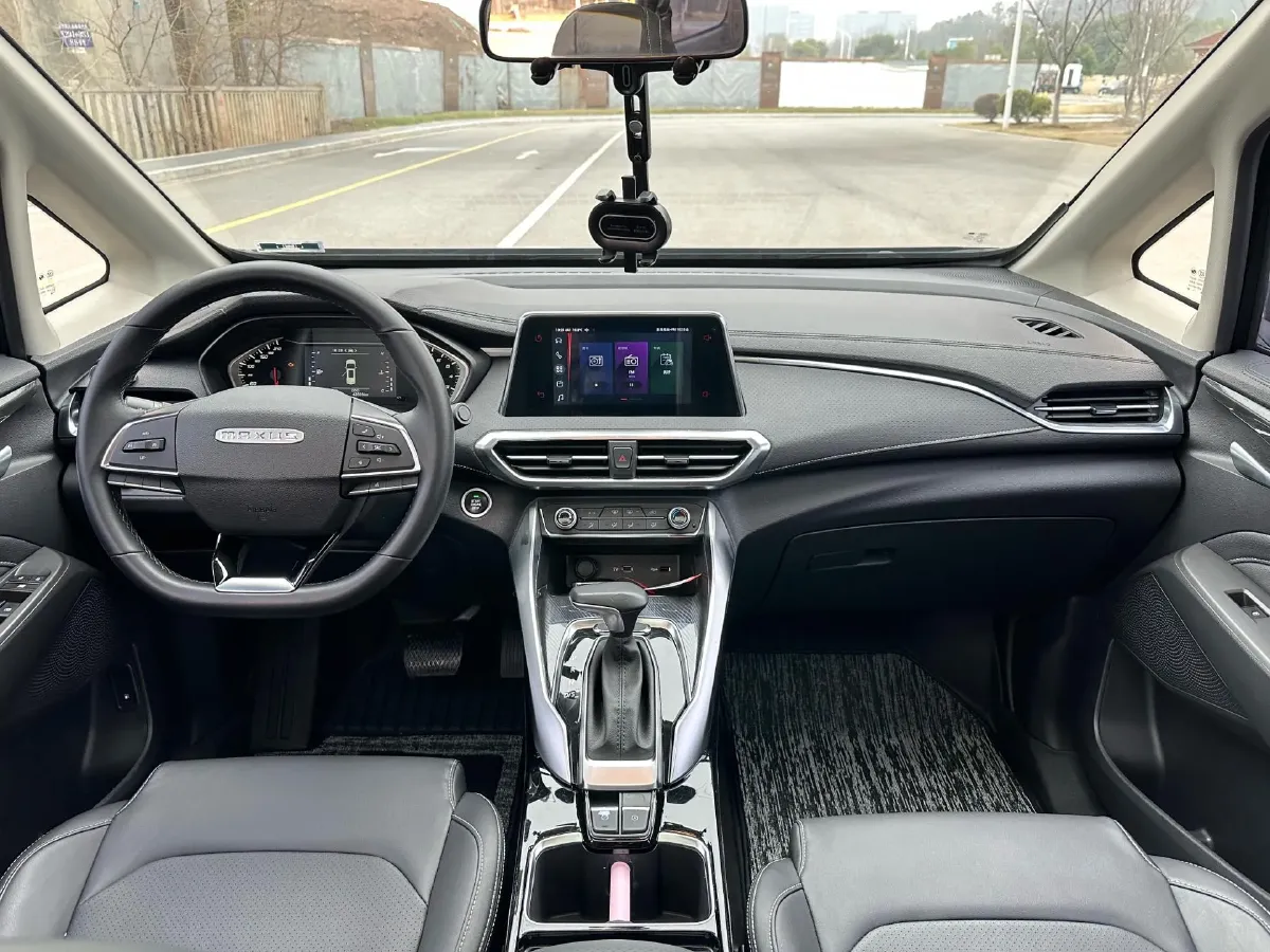 2022 MAXUS G50 1.5T 169HP L4 7DCT,autocango,china used car exporter,china ev exporter,chinese used car exporter,chinese used ev exporter