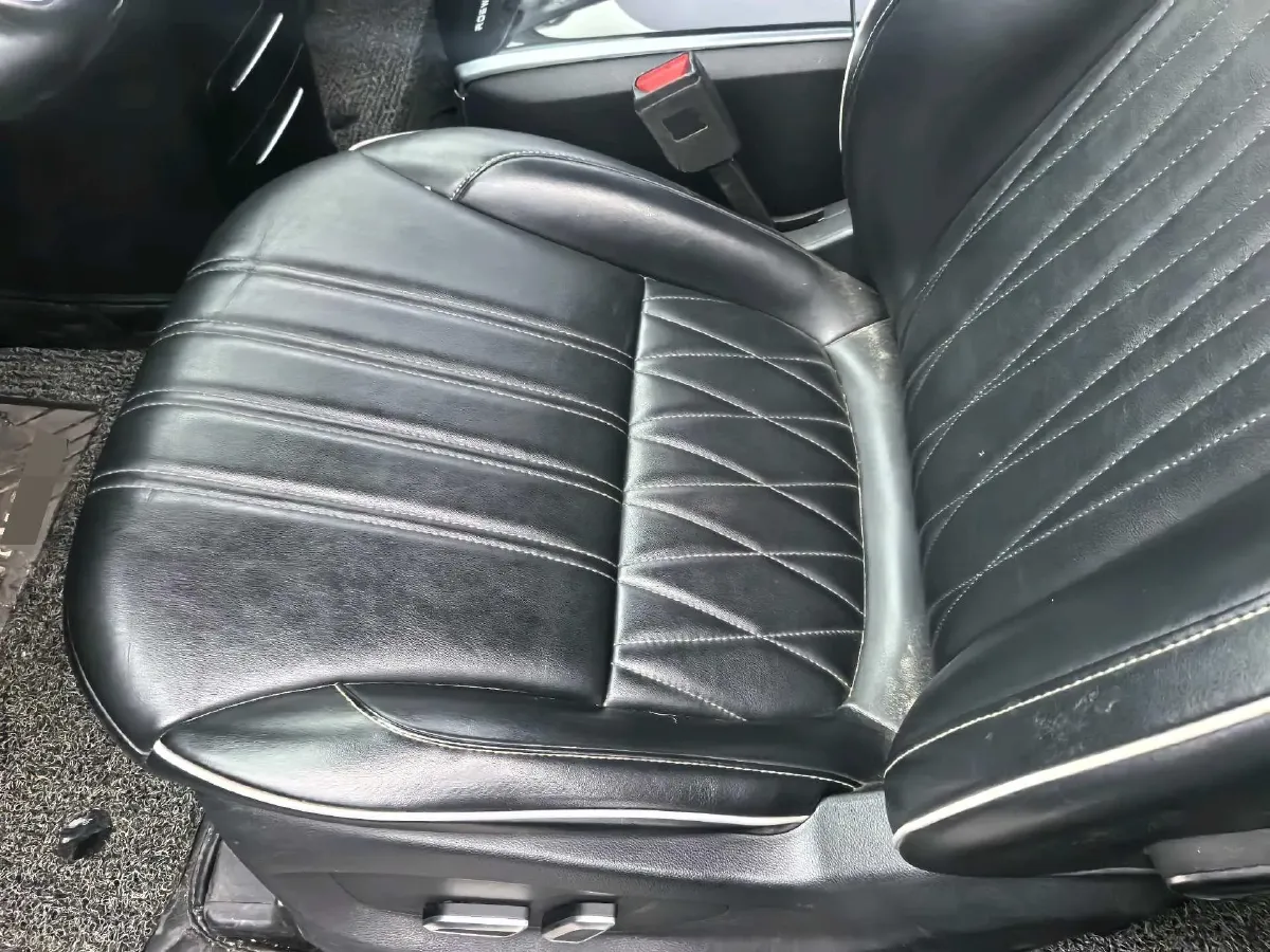 2021 Roewe iMAX8 2.0T 234HP L4 8AT,autocango,china used car exporter,china ev exporter,chinese used car exporter,chinese used ev exporter