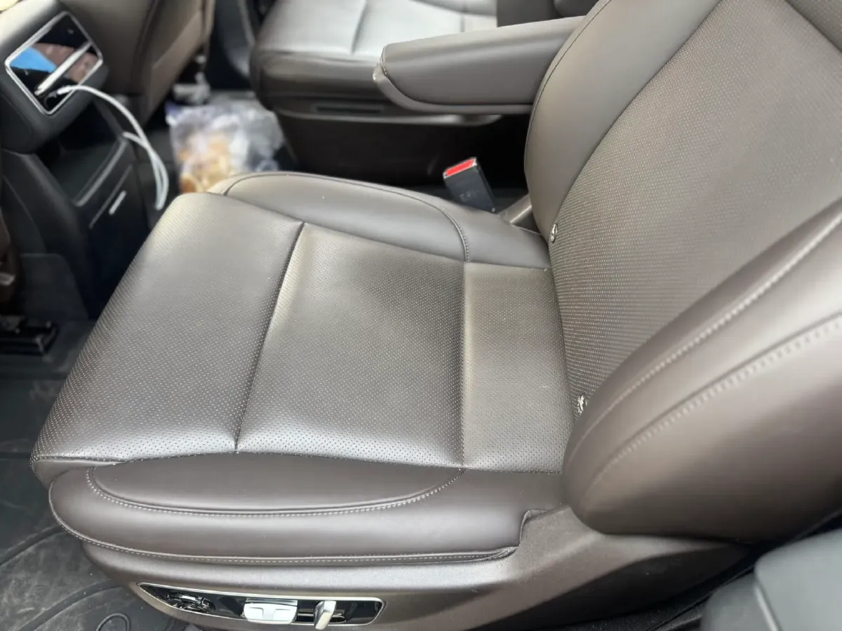 2023 Li L8 Range Extended 154HP REEV 40.9KWH,autocango,china used car exporter,china ev exporter,chinese used car exporter,chinese used ev exporter