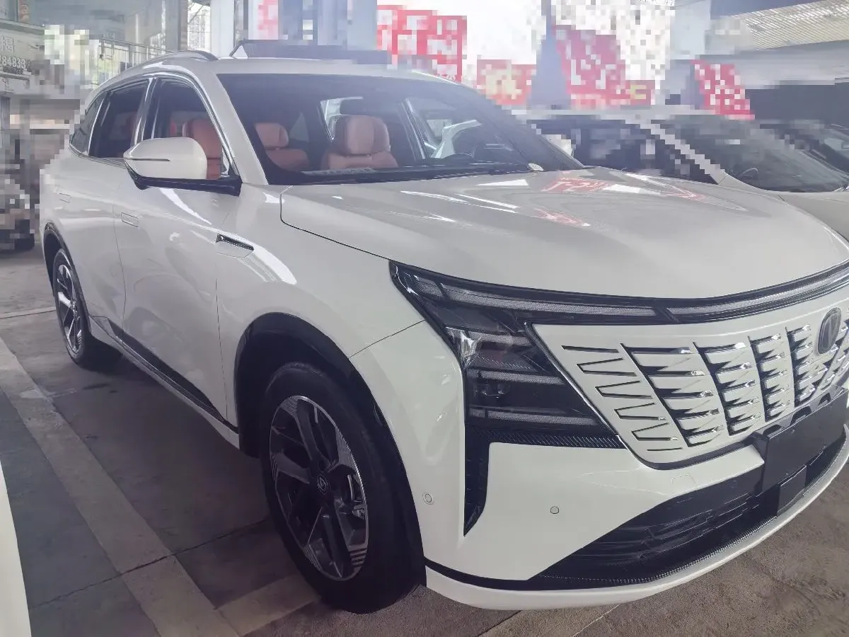 2025 ChangAn CS75 Plus 1.5T 192HP L4 8AT,autocango,china used car exporter,china ev exporter,chinese used car exporter,chinese used ev exporter