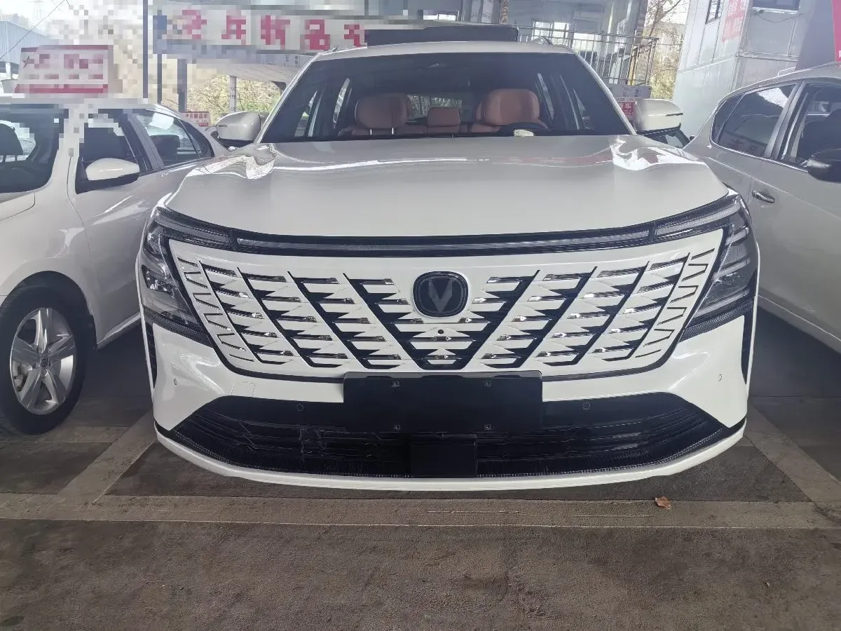 2025 ChangAn CS75 Plus 1.5T 192HP L4 8AT,autocango,china used car exporter,china ev exporter,chinese used car exporter,chinese used ev exporter