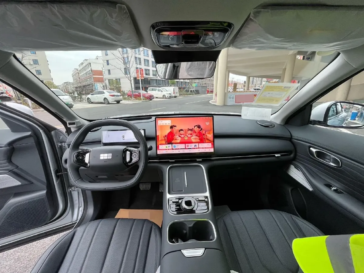 2026 Geely Galaxy Starship 7 1.5L 112HP L4 1DHT PHEV,autocango,china used car exporter,china ev exporter,chinese used car exporter,chinese used ev exporter