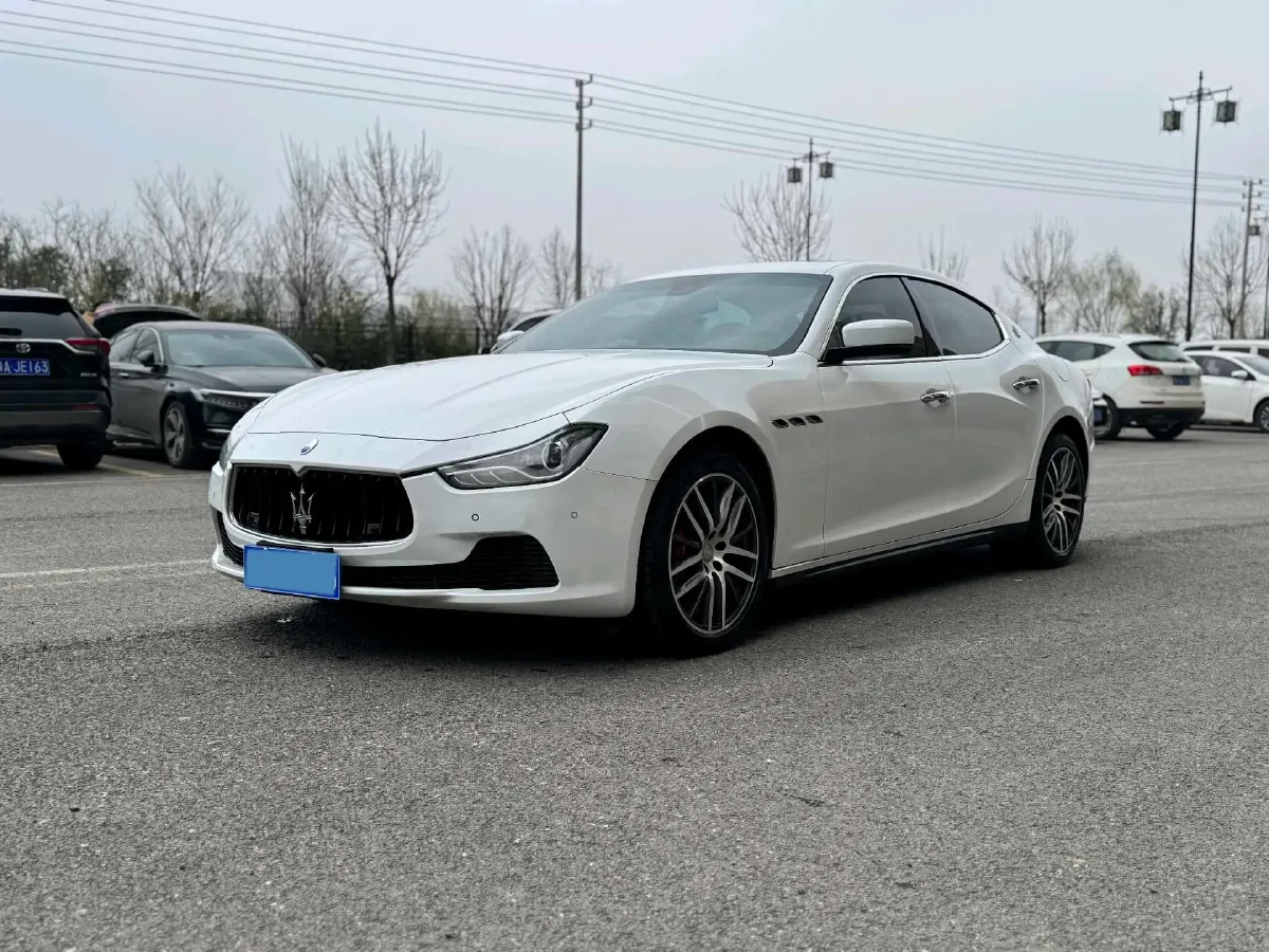 2013 Land Rover Discovery 3.0T 249HP V6 8AT,autocango,china used car exporter,china ev exporter,chinese used car exporter,chinese used ev exporter